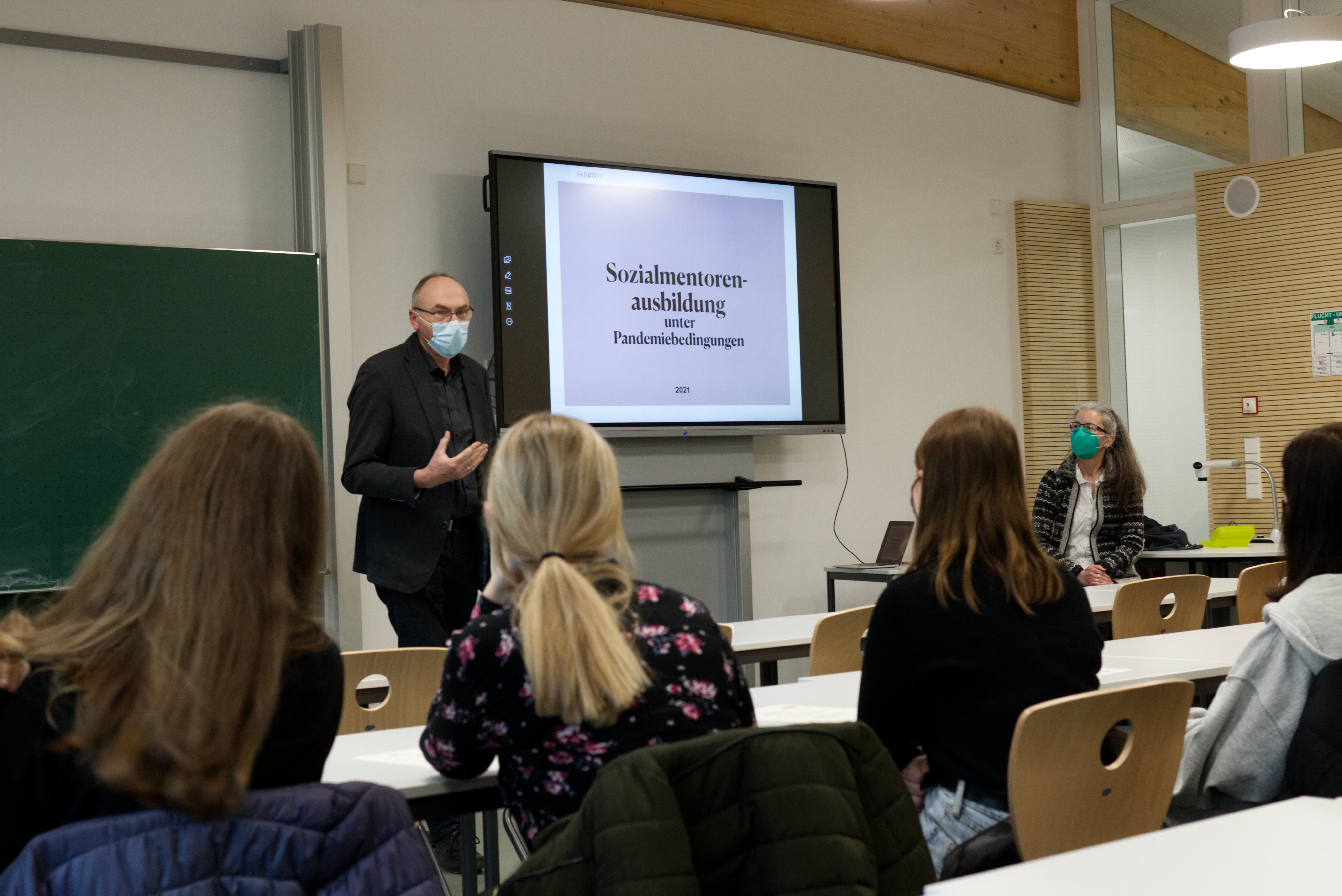 22.02.12 SozMent Zertifikatübergabe2