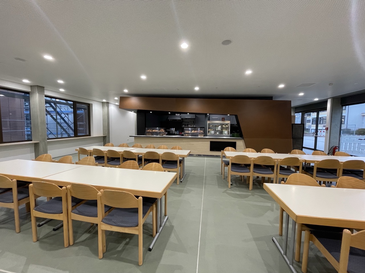 22 09 25 cafeteria 5